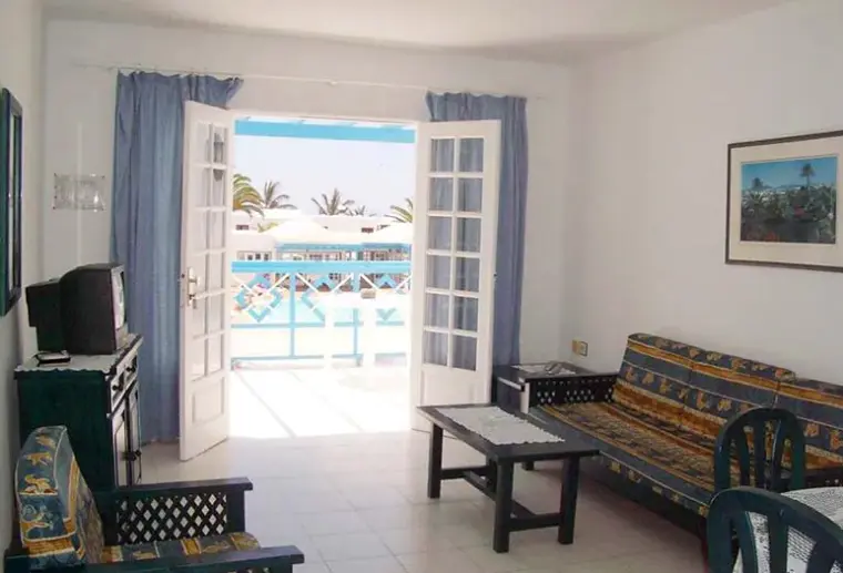 Plaża przy hotelu Atlantis Las Lomas