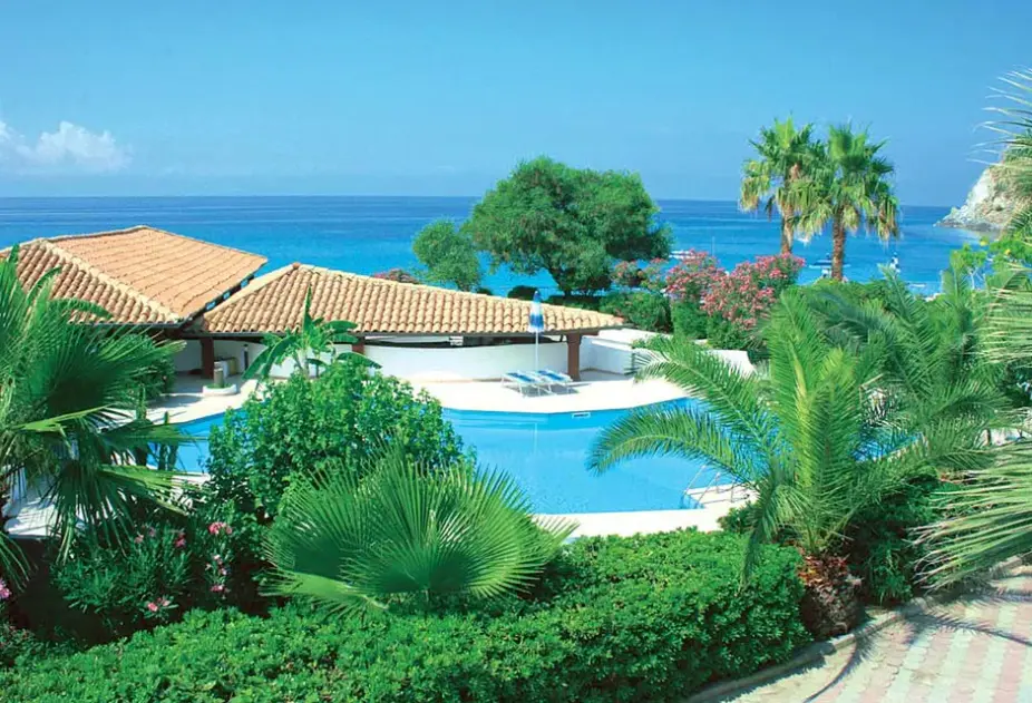 Basen w hotelu Baia d'Ercole