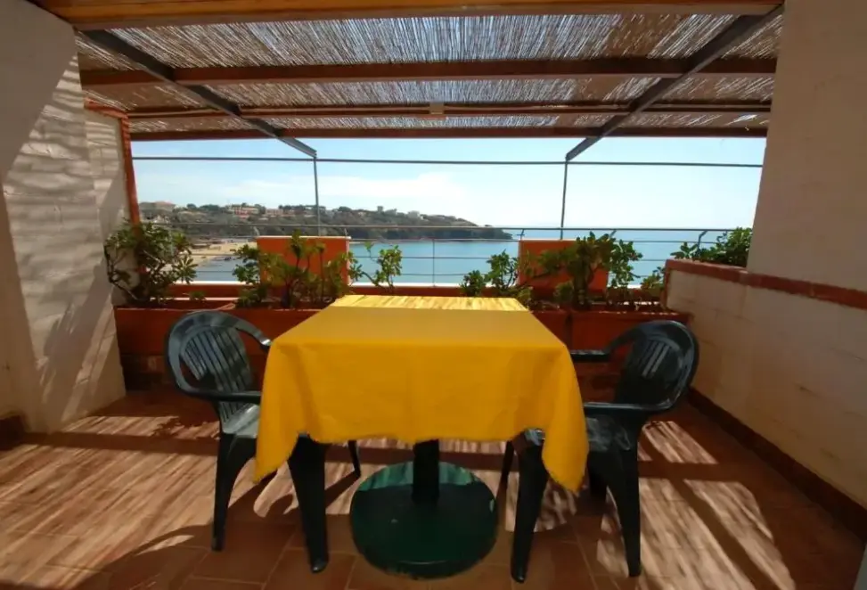 Widok z hotelu Baia del Sorriso