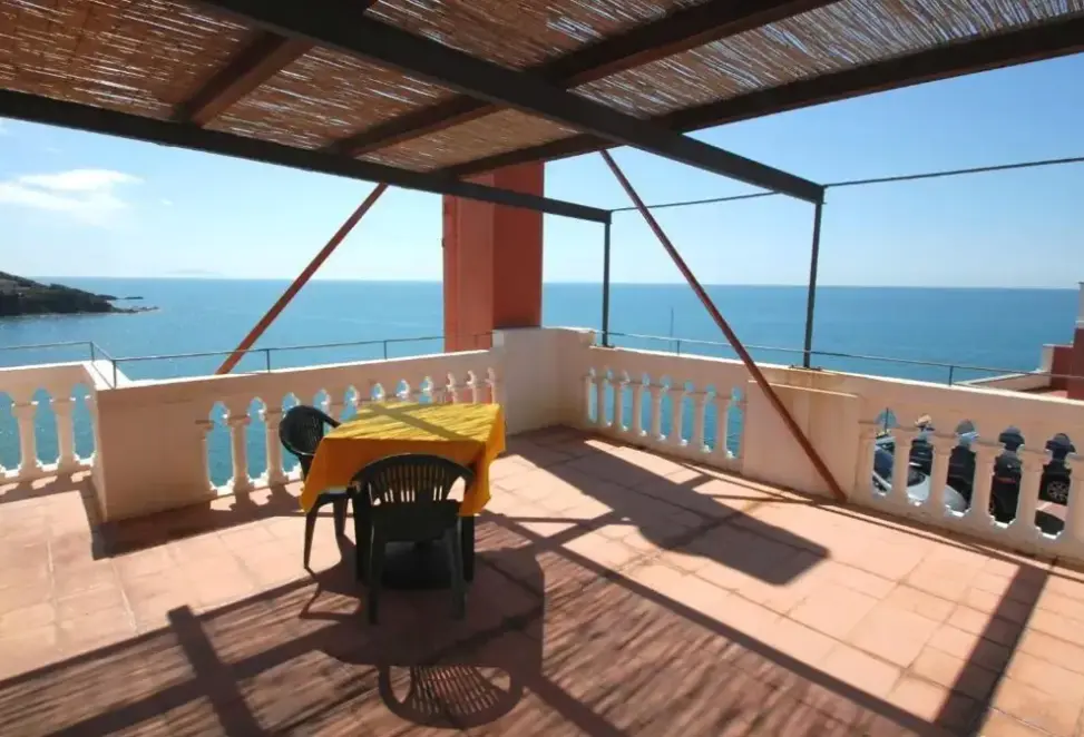 Widok z hotelu Baia del Sorriso