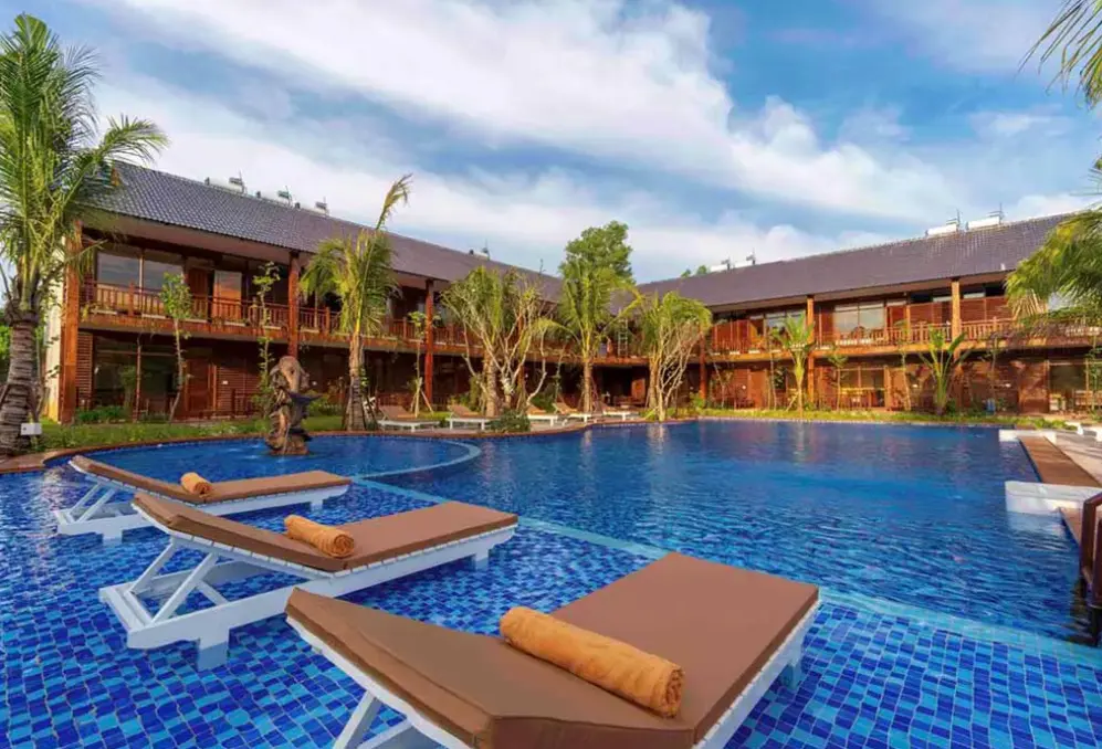 Basen w hotelu Bambusa Phu Quoc Resort