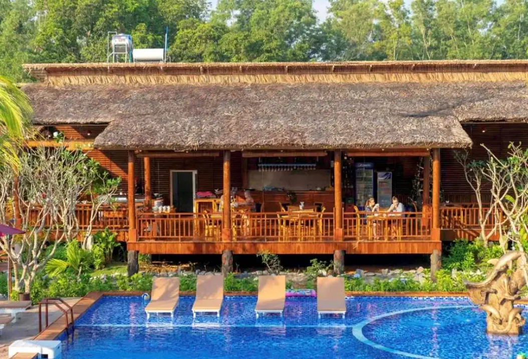Basen w hotelu Bambusa Phu Quoc Resort