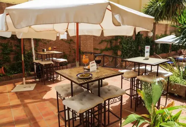 Restauracja i jedzenie w hotelu Bellavista (Sewilla)