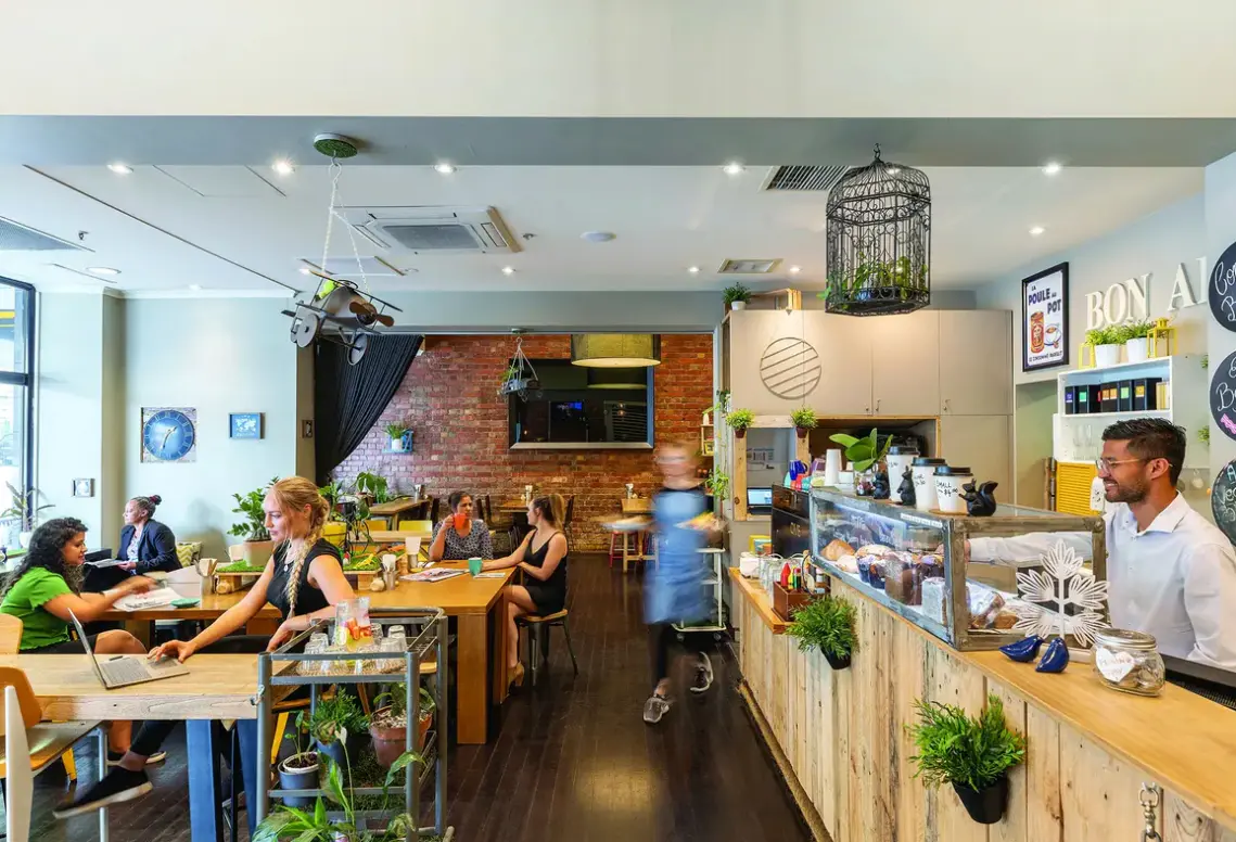 Restauracja i jedzenie w hotelu Best Western Melbourne City (ex. Pensione Melbourne)