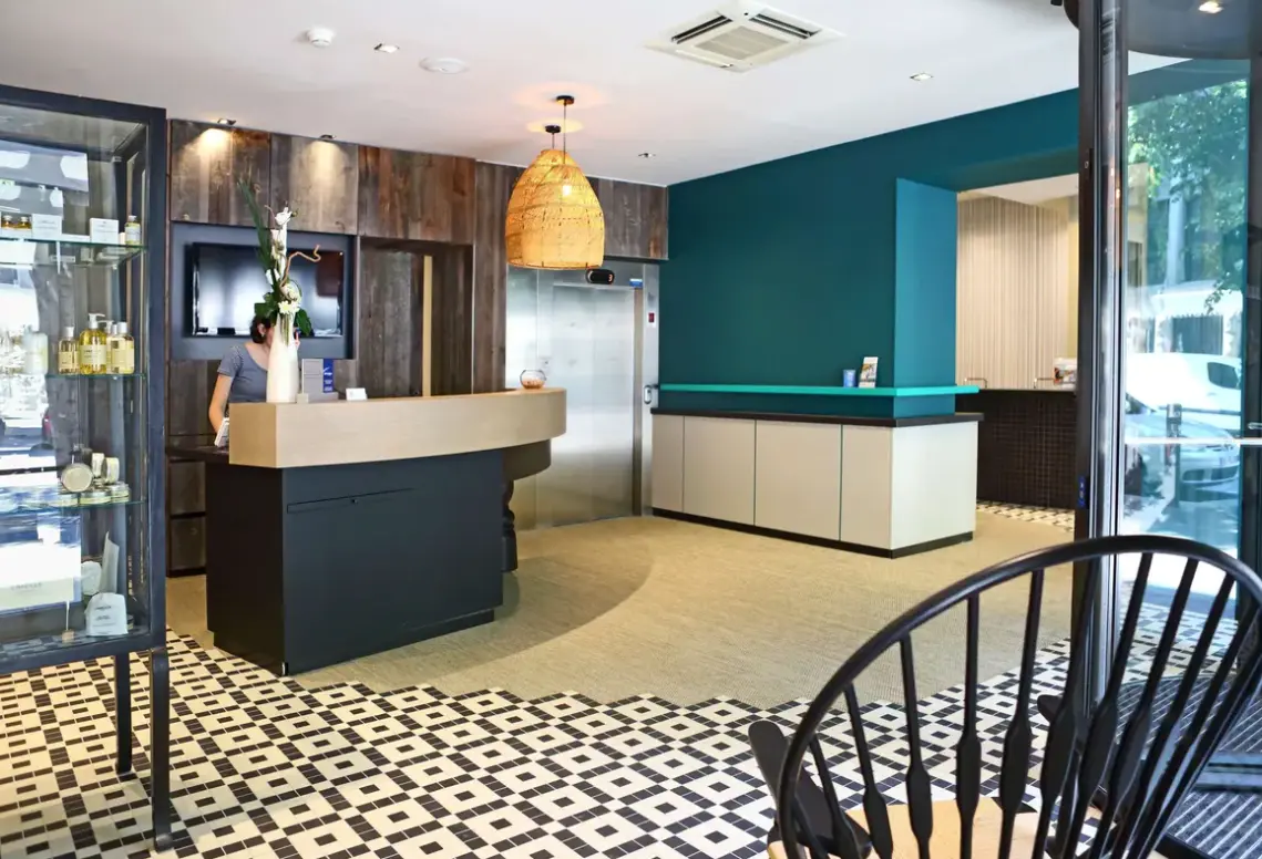 Lobby hotelu Best Western Plus La Joliette