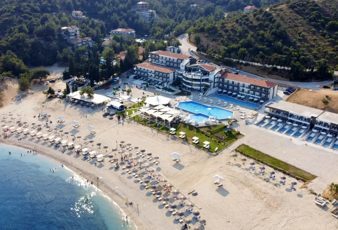 Plaża przy hotelu Blue Dream Palace (Thassos)