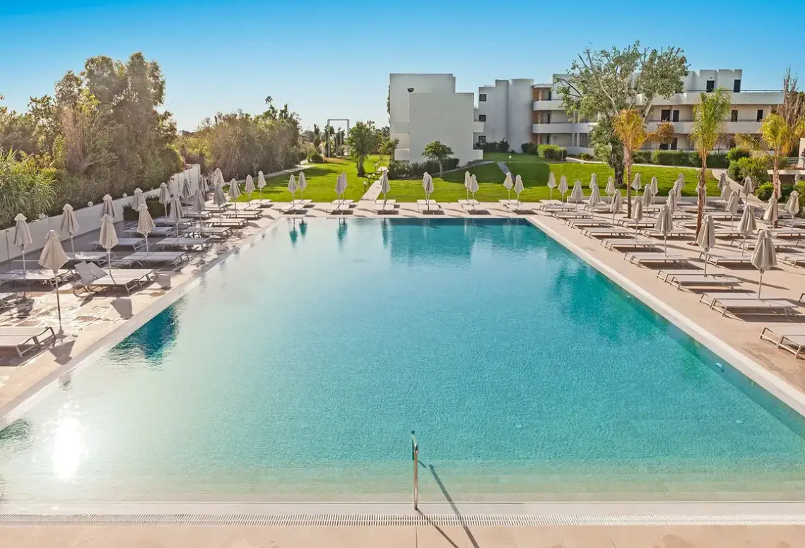 Basen w hotelu Blue Sea Holiday Village (ex. Dessole Lippia Golf Resort)