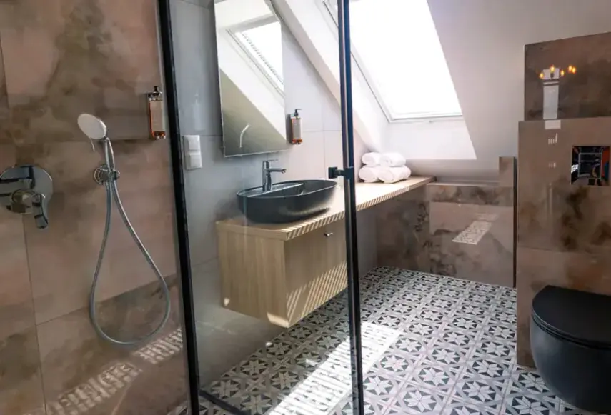 Łazienka w pokoju hotelu Boulevard Boutique Suites