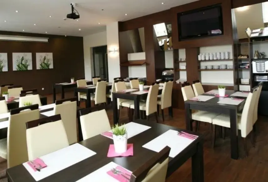 Restauracja i jedzenie w hotelu Boutique Hotel's I Milionowa