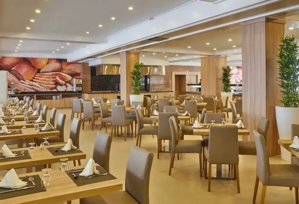 Restauracja i jedzenie w hotelu BQ Ca'n Picafort