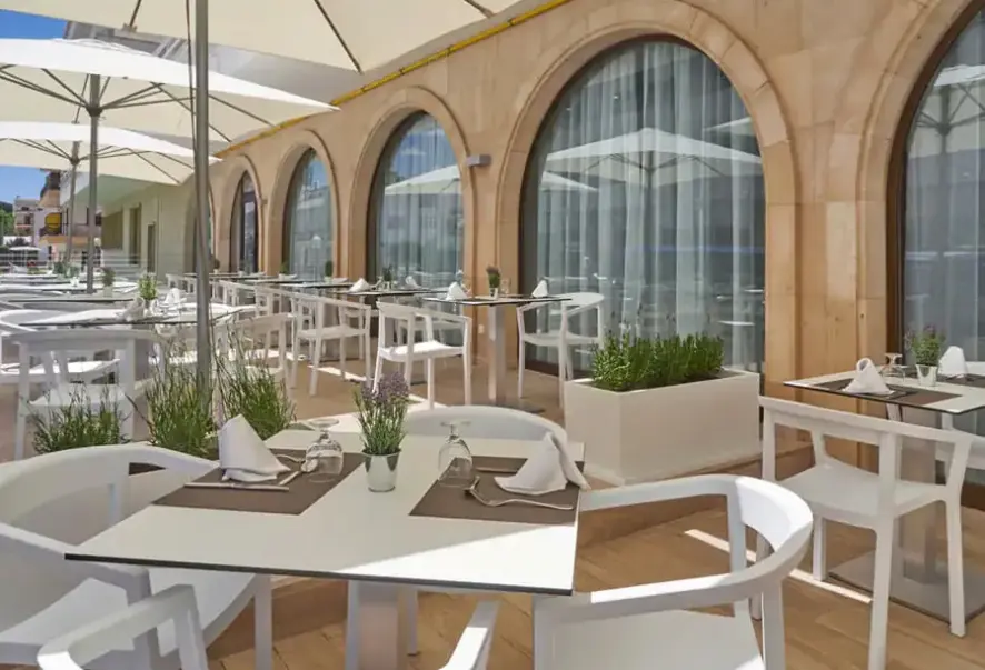 Restauracja i jedzenie w hotelu BQ Ca'n Picafort