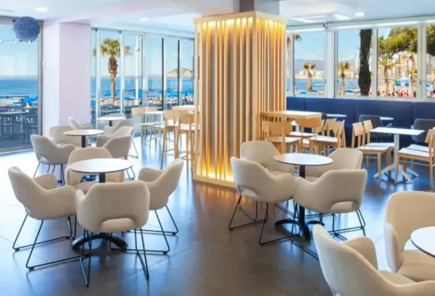 Restauracja i jedzenie w hotelu Brisa (Benidorm)