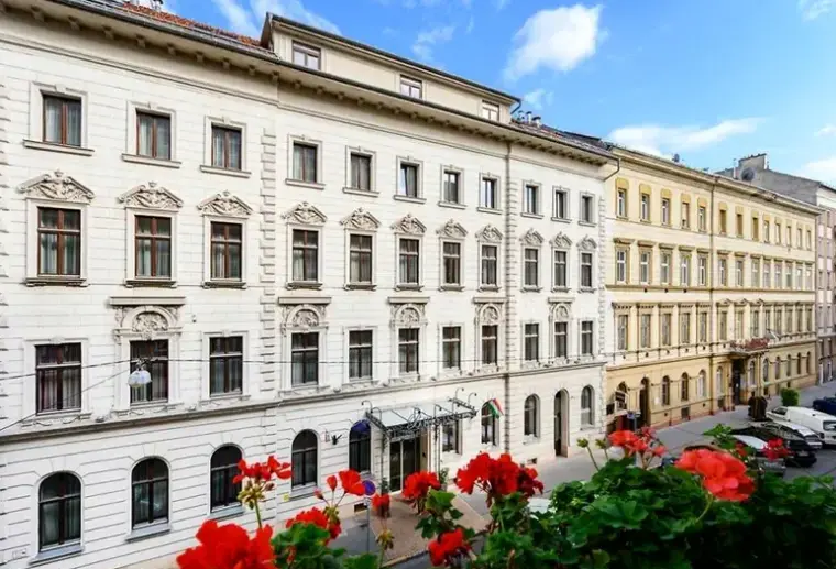 Hotel Bristol