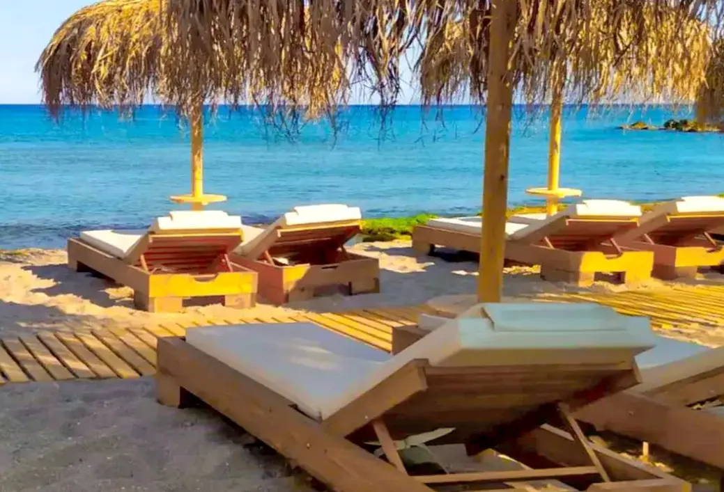 Plaża przy hotelu Cabana White Boutique