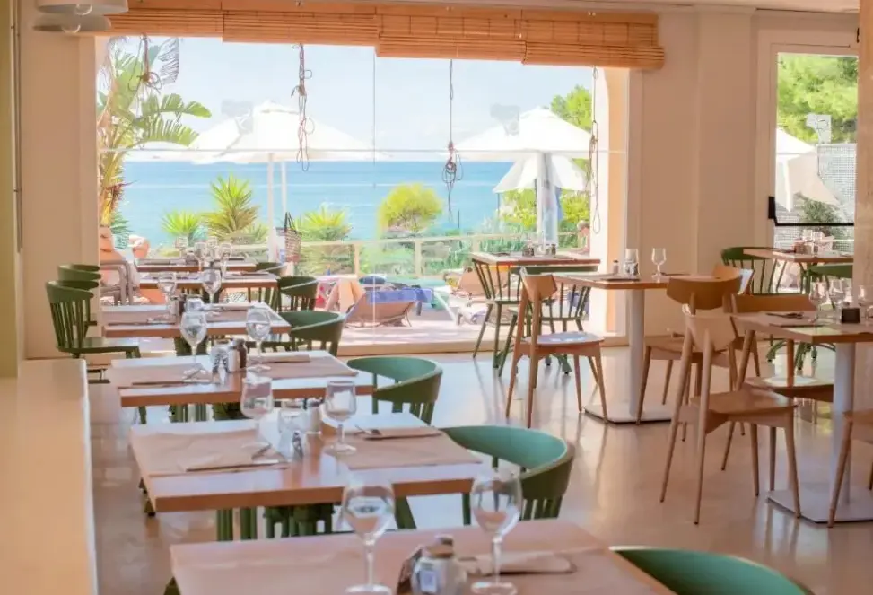 Restauracja i jedzenie w hotelu Cala Font (Salou)
