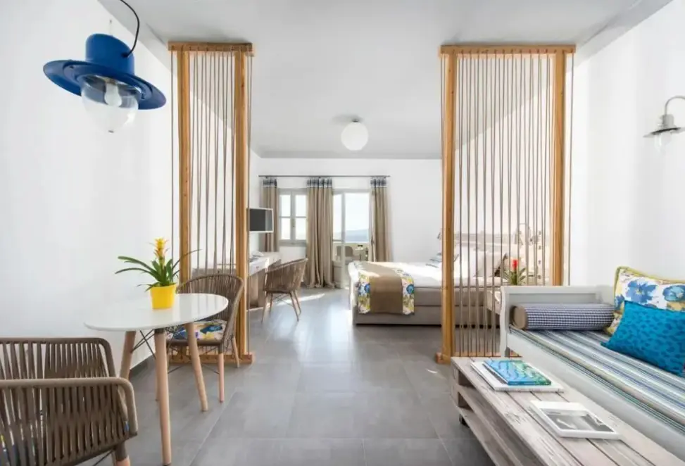 Pokój w hotelu Caldera Villas