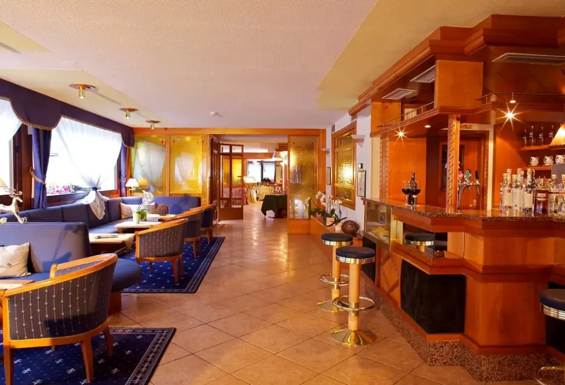 Restauracja i jedzenie w hotelu Caminetto (Folgarida)