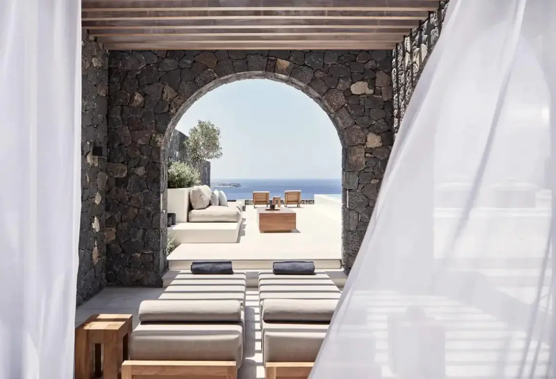 Widok z hotelu Canaves Oia Epitome