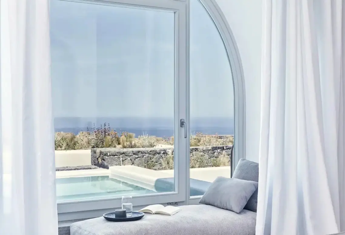 Widok z hotelu Canaves Oia Epitome