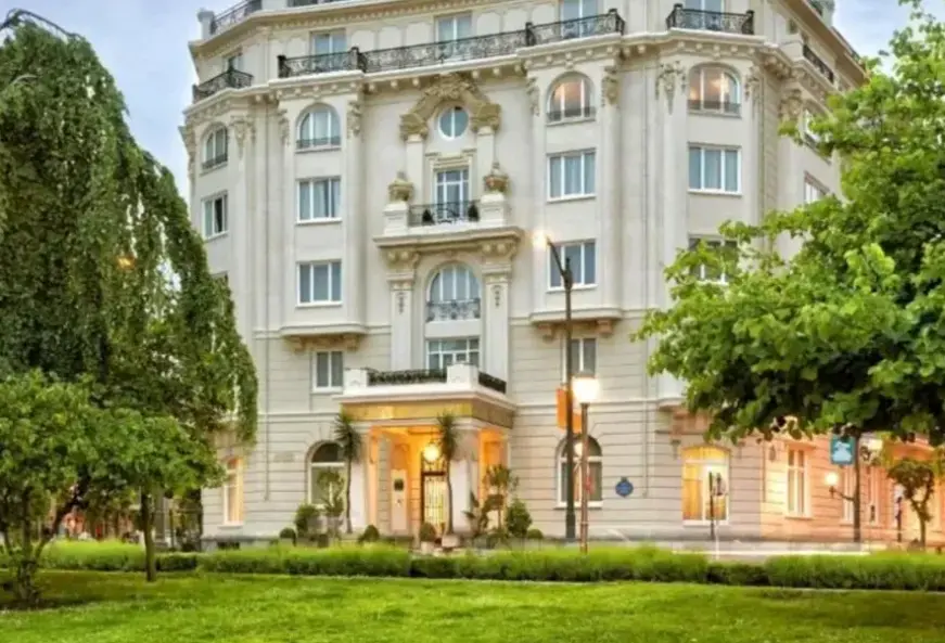 Hotel Carlton