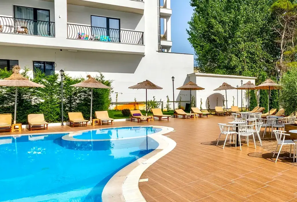 Basen w hotelu Casa Durres