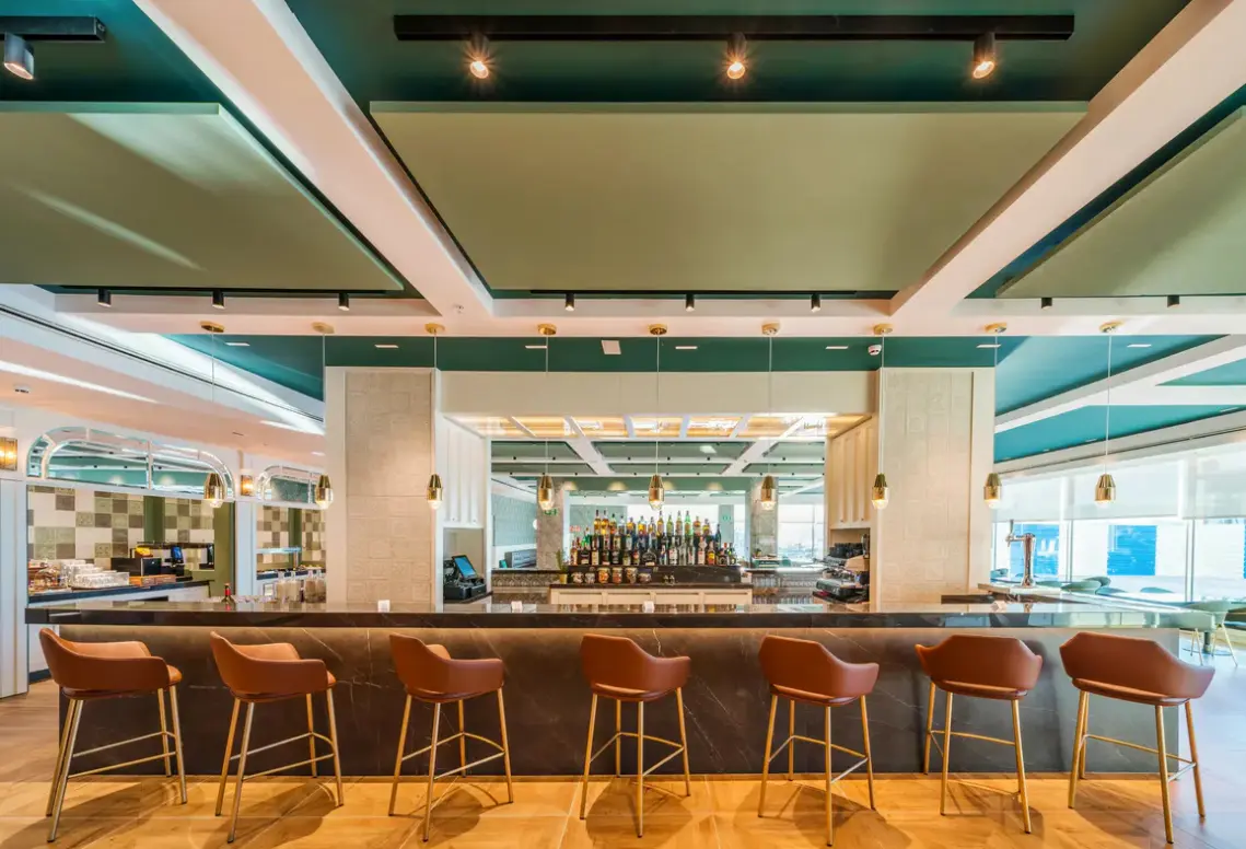 Restauracja i jedzenie w hotelu Catalonia Donosti