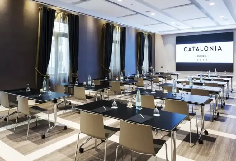 Restauracja i jedzenie w hotelu Catalonia Ronda