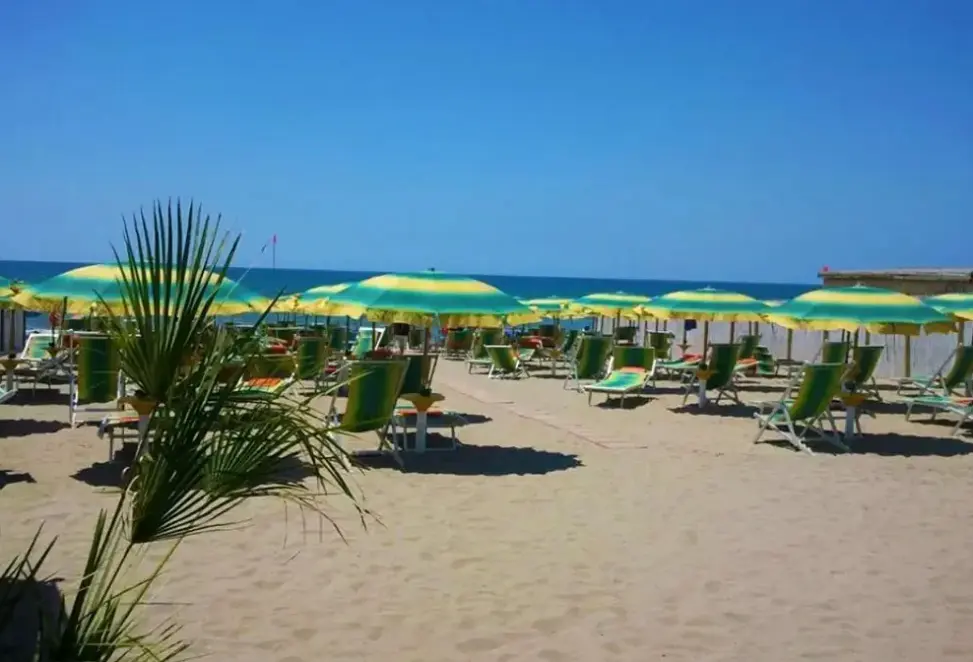 Plaża przy hotelu Club Sabbiadoro
