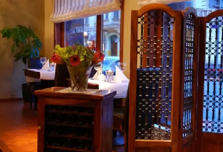 Restauracja i jedzenie w hotelu Columbus (Kraków)