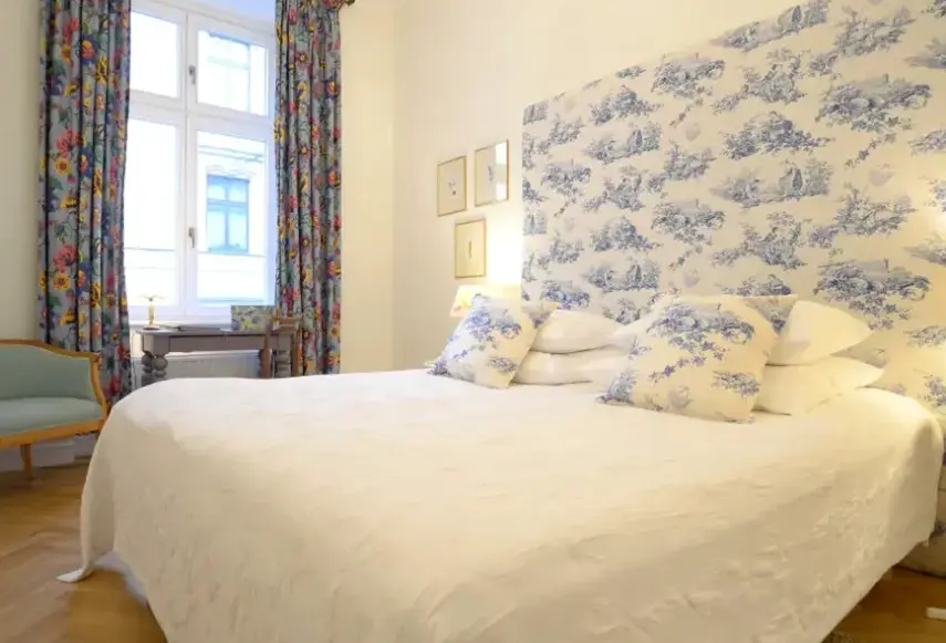 Pokój w hotelu Crystal Suites Old Town