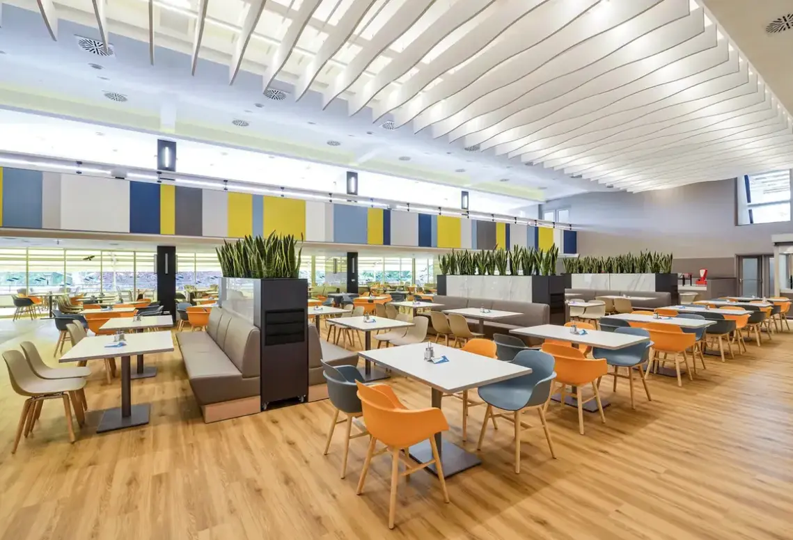 Restauracja i jedzenie w hotelu Danubius Marina
