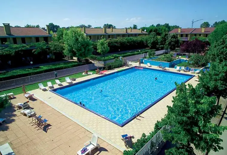 Basen w hotelu Dei Fiori (Bibione)