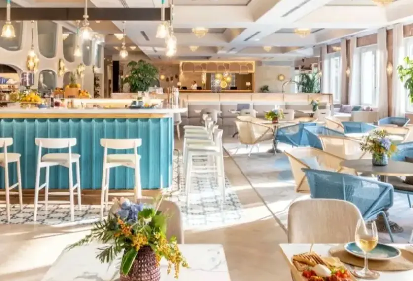 Restauracja i jedzenie w hotelu Delta Hotels Giardini Naxos (ex. RG Naxos)