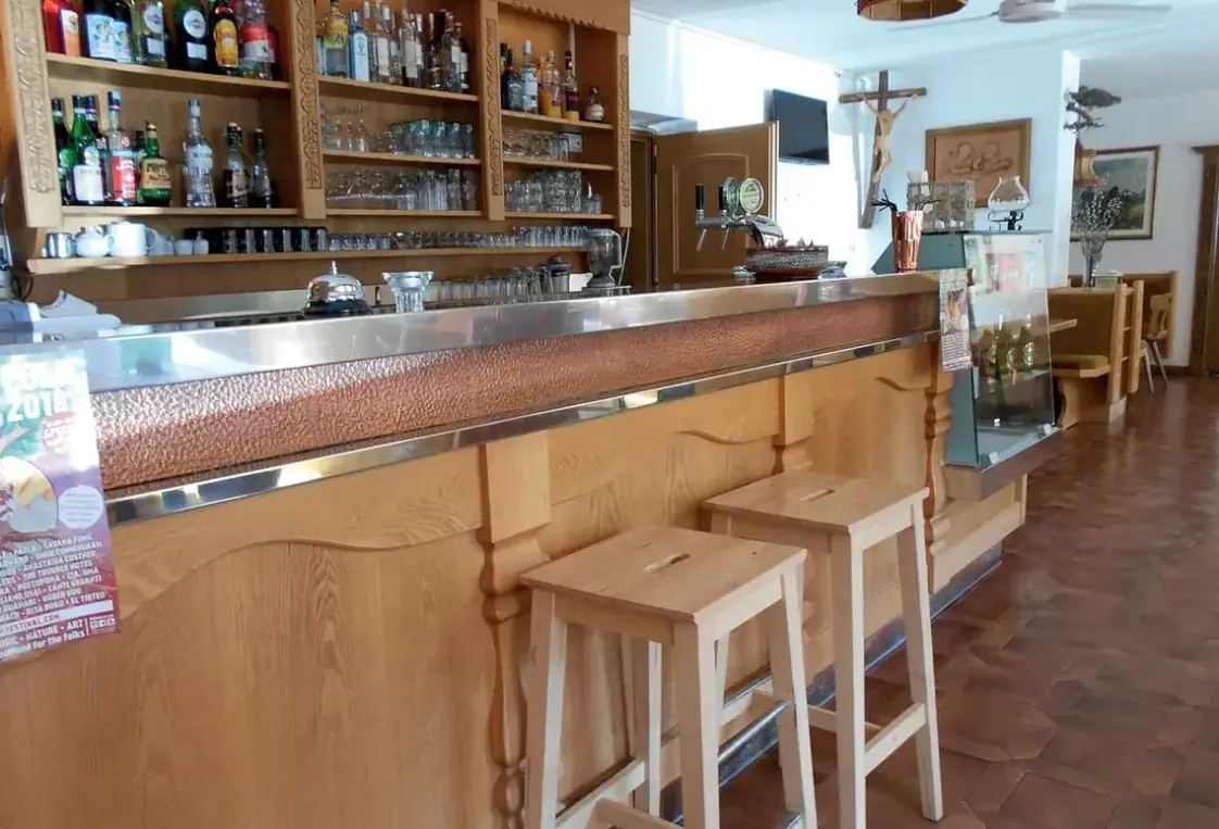 Restauracja i jedzenie w hotelu Diamant (San Martino in Badia)