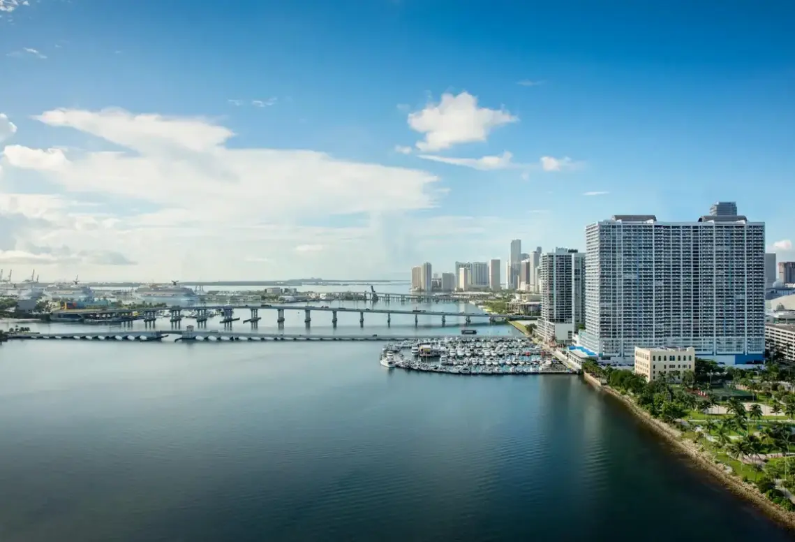 Hotel DoubleTree by Hilton Grand Hotel Biscayne Bay