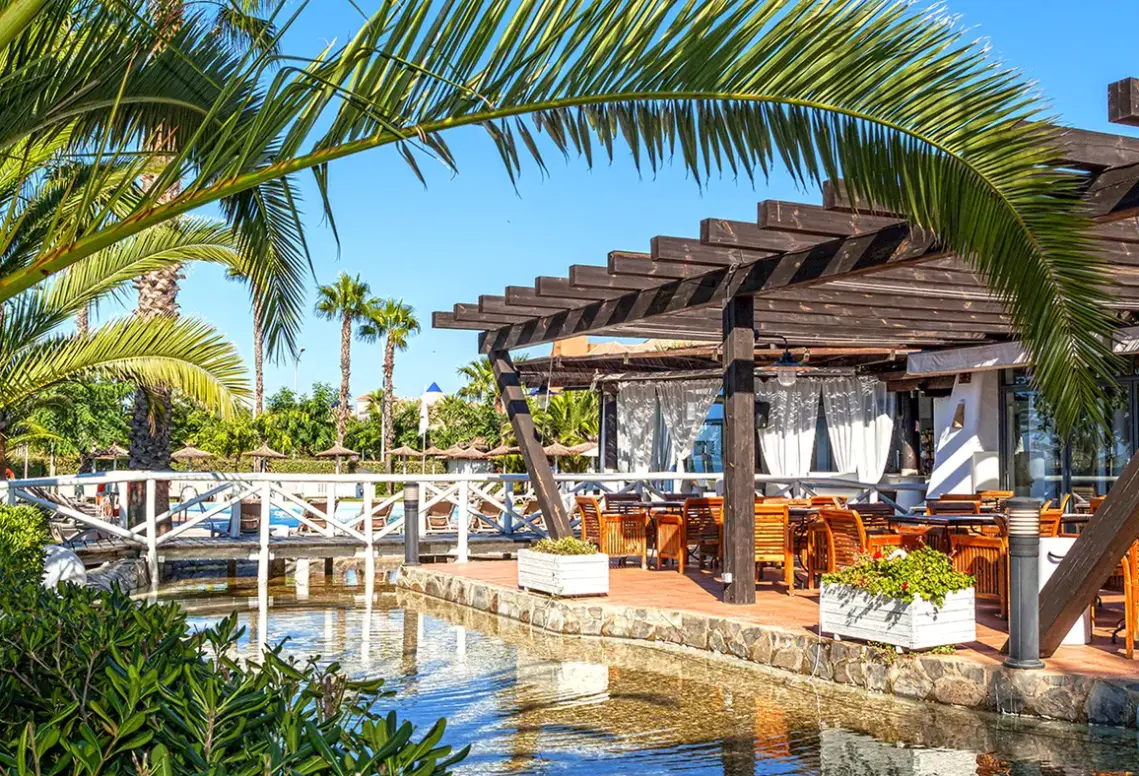 Basen w hotelu DoubleTree by Hilton Islantilla Beach Golf Resort ( Ex -Islantilla Golf Resort)