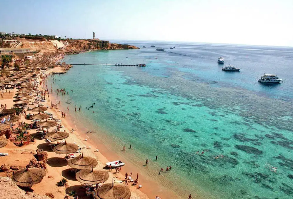 Plaża przy hotelu El Faraana Reef Resort