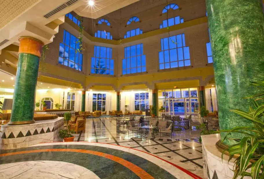 Lobby hotelu El Mouradi El Menzah