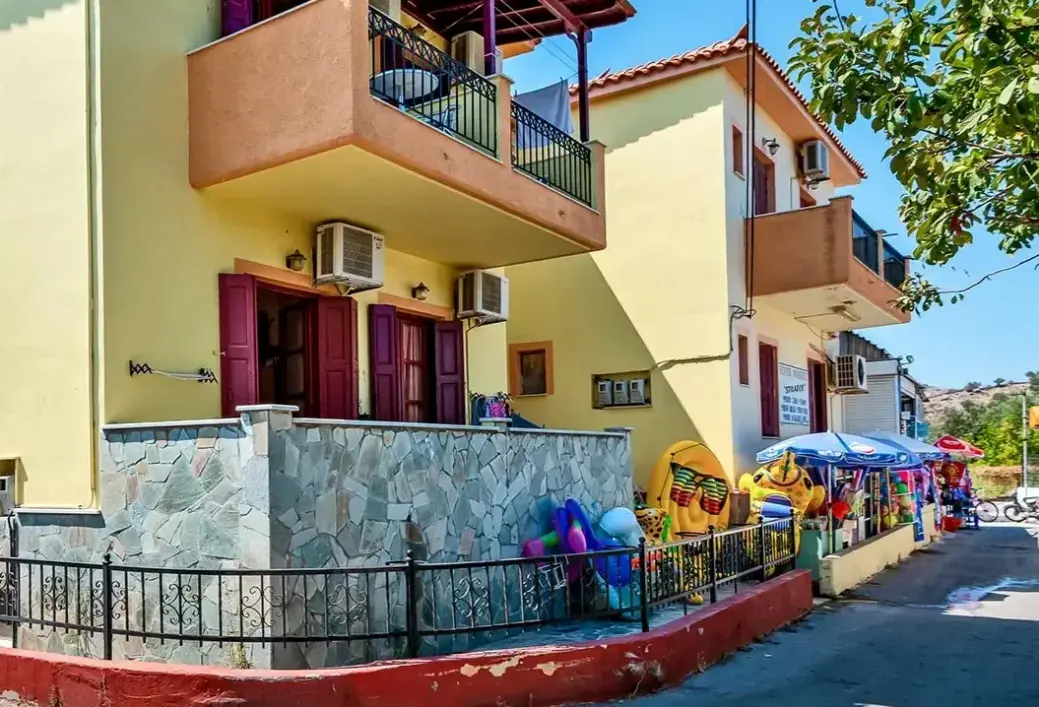 Hotel Elena Studios