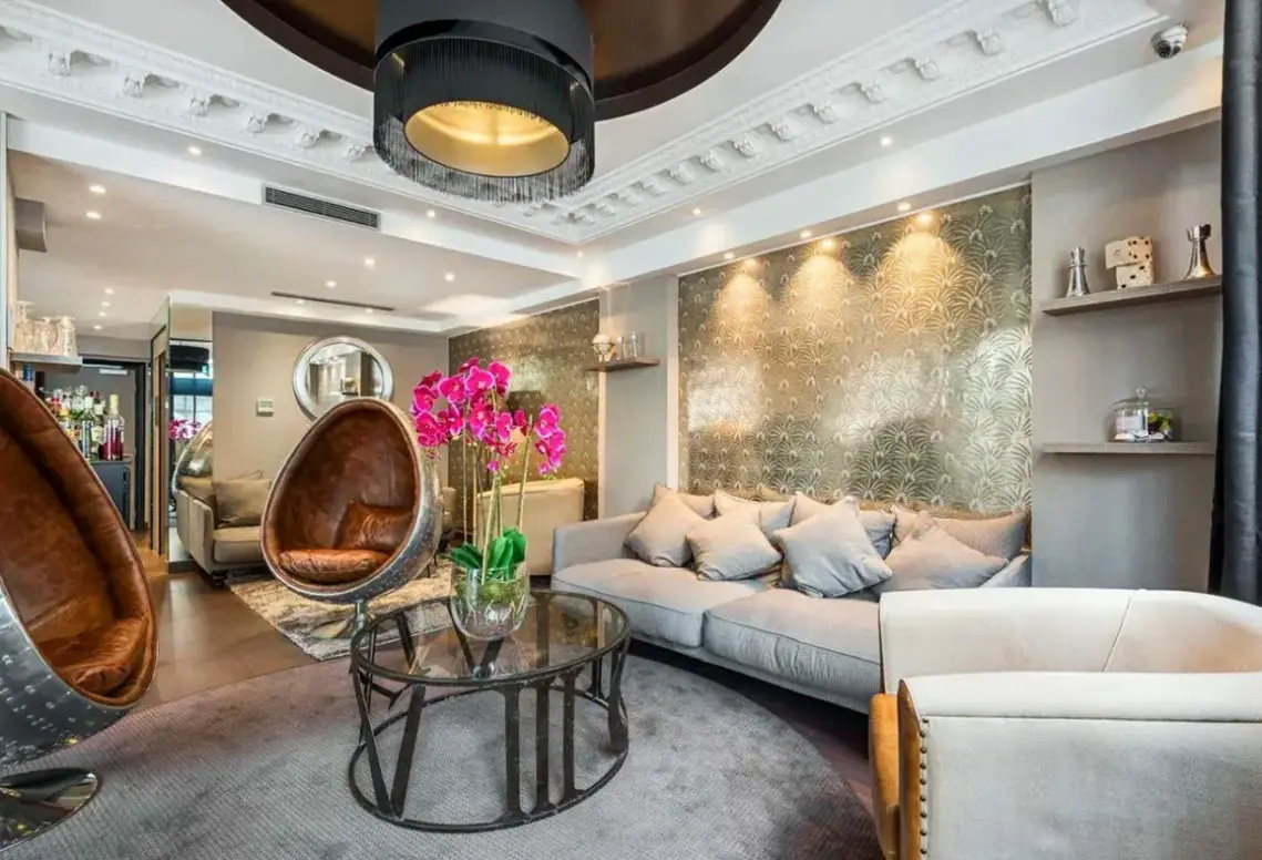 Lobby hotelu Elysees Bassano