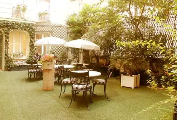 Restauracja i jedzenie w hotelu Elysees Union