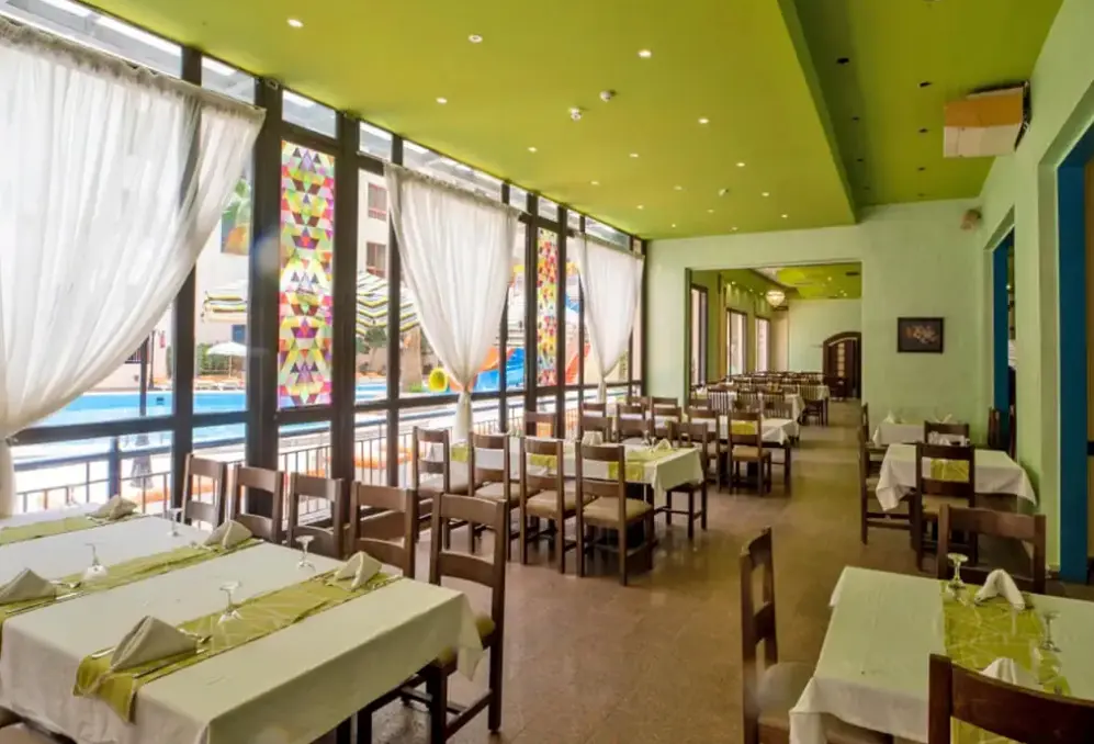 Restauracja i jedzenie w hotelu Empire Hotel Hurghada (ex. Triton Empire Hotel Hurghada)