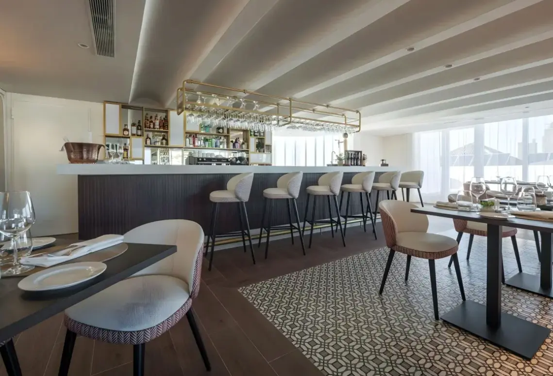 Restauracja i jedzenie w hotelu Eurostars San Anton