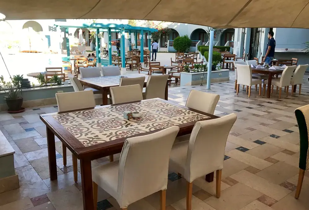 Restauracja i jedzenie w hotelu Fanadir El Gouna