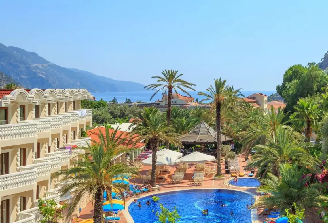 Basen w hotelu Flamingo (Oludeniz)