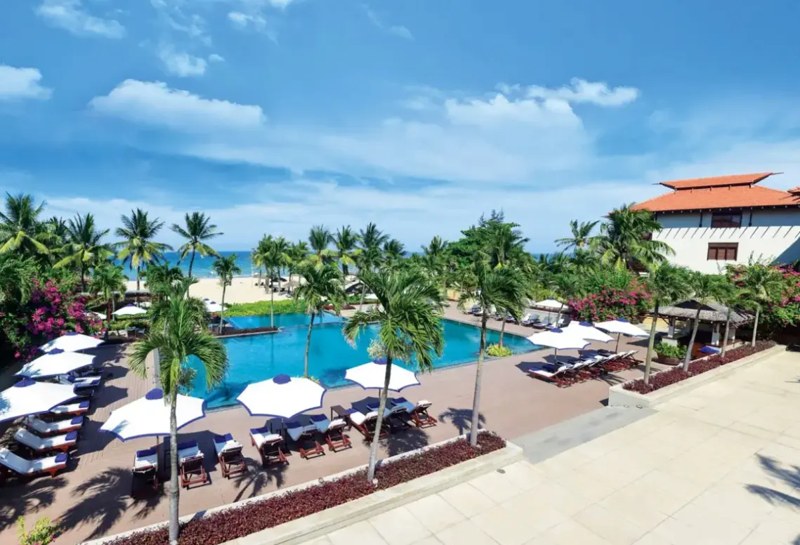 Basen w hotelu Furama Resort Da Nang