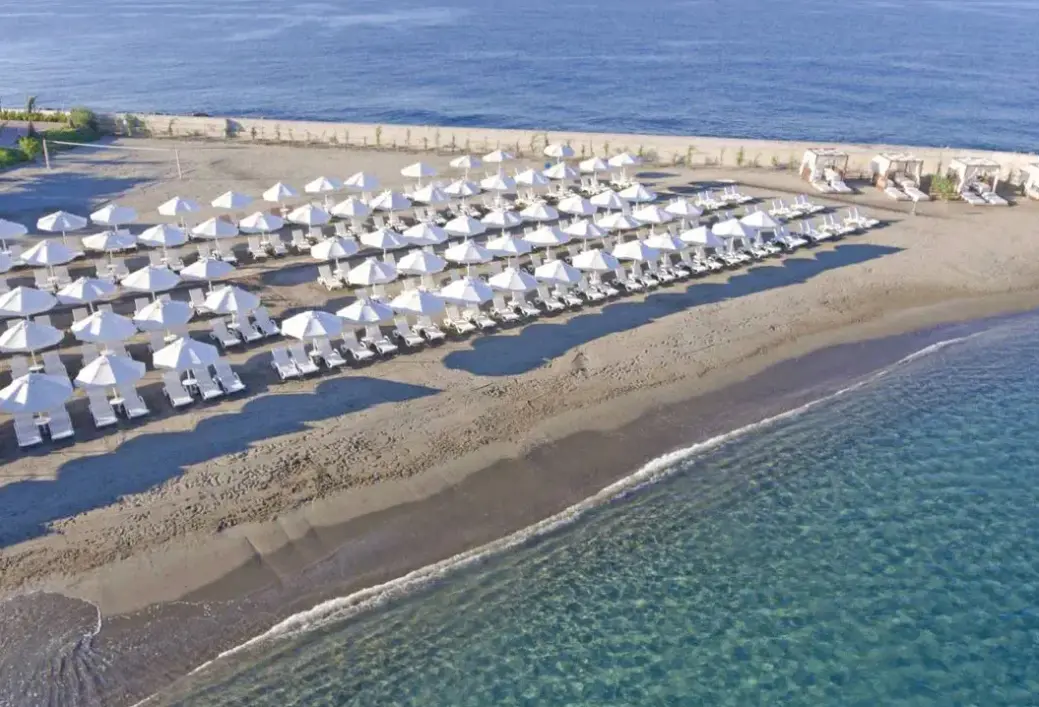 Plaża przy hotelu Gold Island Selected