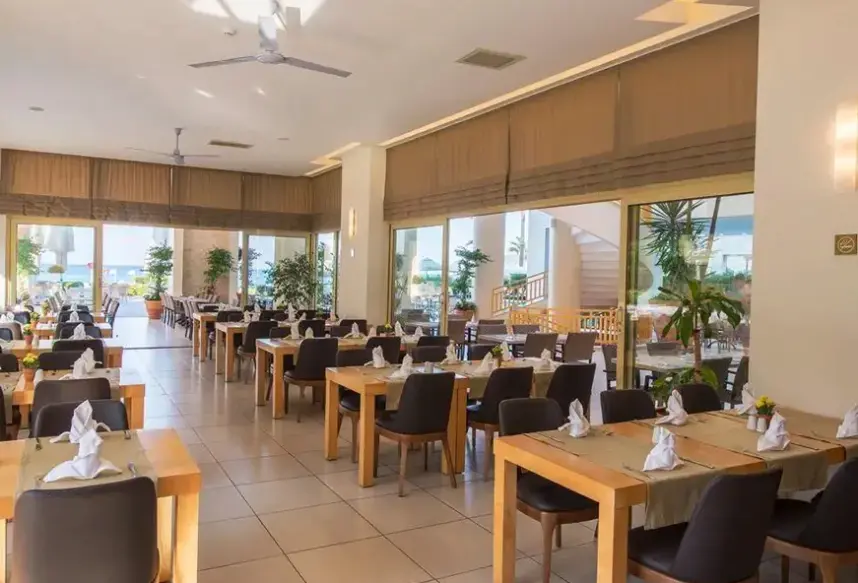 Restauracja i jedzenie w hotelu Golden Lotus Kemer