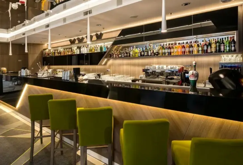 Restauracja i jedzenie w hotelu Golden Tulip Krakow Kazimierz