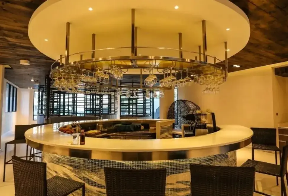 Lobby hotelu Golden Tulip Pattaya Beach Resort